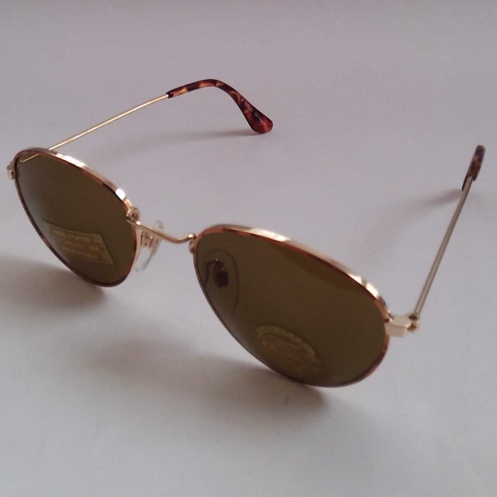 NWT True Vintage 90's classic eggshape retro fashion eagle "I" lens sunglasses